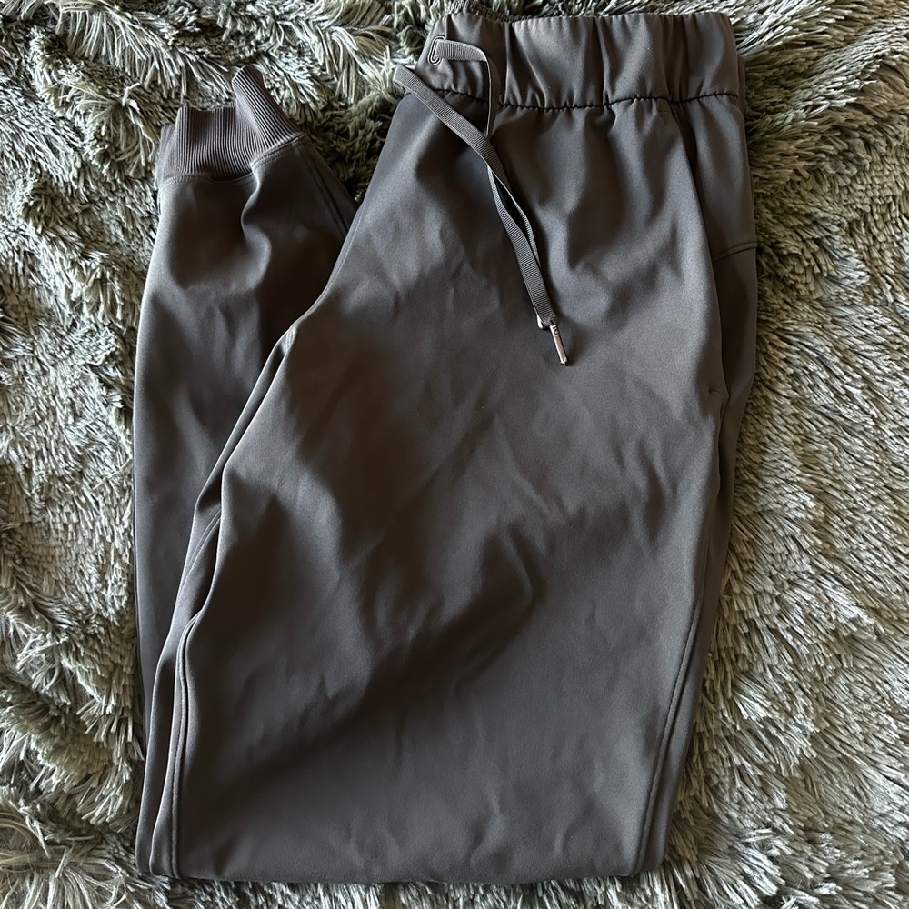 Lululemon olive color joggers size 10